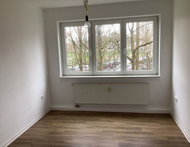 Frisch sanierte 2 Zimmerwohnung mit Tageslichtbad - Photo 1