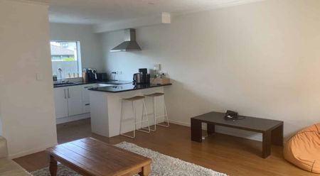 Apartment on May - Photo 2