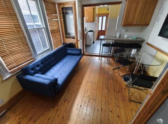 6 bedroom house share to rent - Photo 1