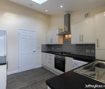 2 bedroom end of terrace house to rent - Photo 3