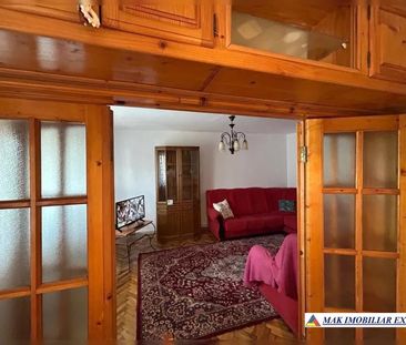 Vand/Inchiriez ap. 3 camere cf 1 et 3 Visoi Campulung Ag - Fotografie 1