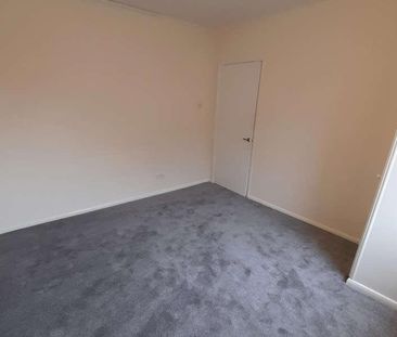 Barratt Close, Stoneygate, Leicester, LE2 - Photo 3