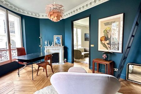 Appartement • Trudaine-Maubeuge - Photo 2