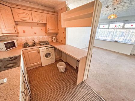 1 bedroom flat to rent - Photo 4