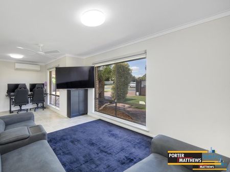Your Ideal Family Home, Packed with Features, in Lovely Forrestfield - Photo 2