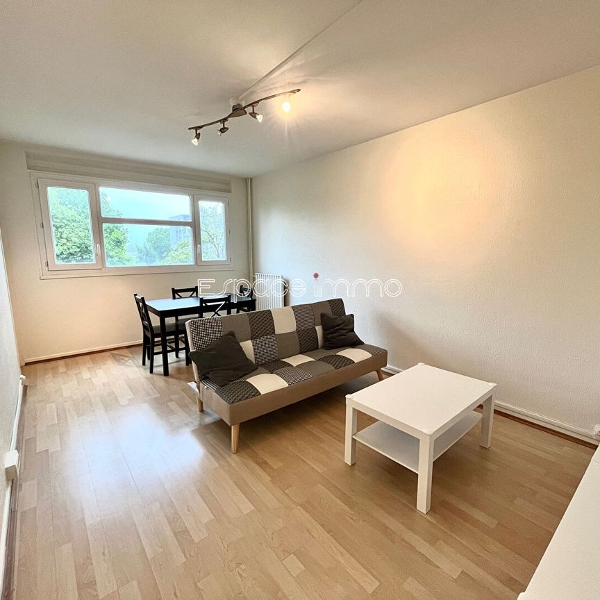 Location Appartement 3 pièces 55m² MONT ST AIGNAN 76130 - Photo 1