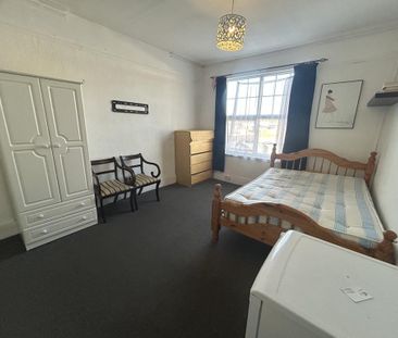 House share to rent - Photo 3