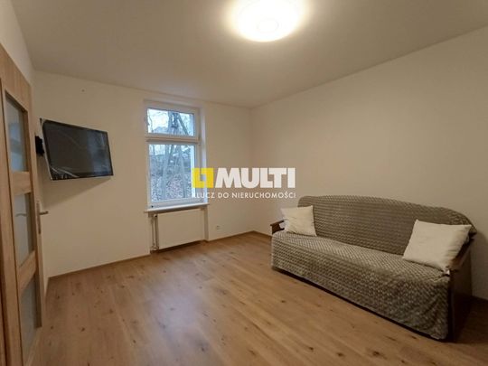 Wynajem - 2 przestronne pokoje po remoncie - Photo 1