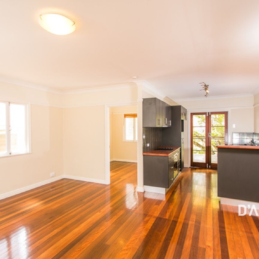 46 HARWOOD ST - Photo 1