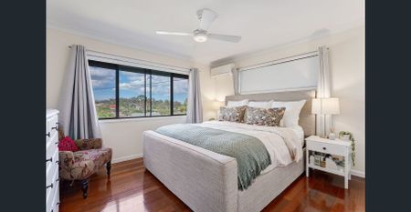 Spacious Family Home with Pool in Prime Everton Park Location - Photo 4