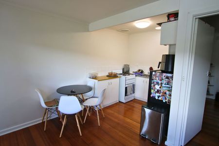 Low-Maintenance Living in the Heart of Thornbury - Photo 3