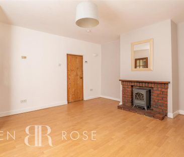 2 bedroom end of terrace house to rent - Photo 1