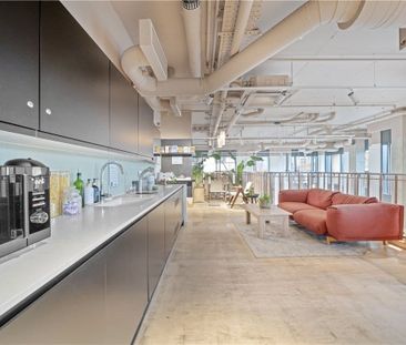 A chic one-bedroom apartment situated in Wallbrook Gardens, a stunn... - Photo 6