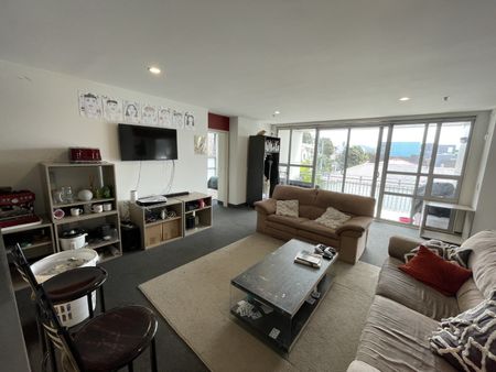 7 Bedrooms in Mt Cook! - Photo 2