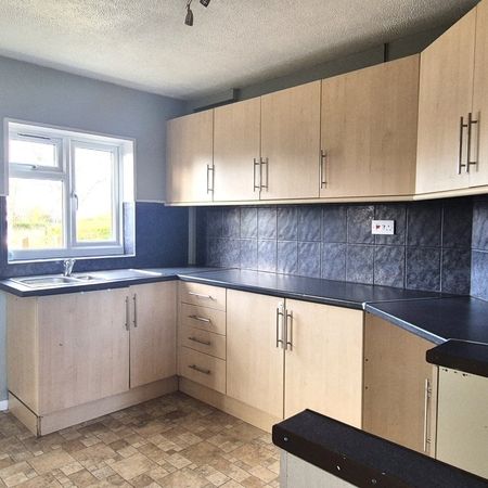 Sutton Crosses - Photo 3