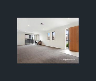 Comfortable Family Home with Modern Features and Garden Care Included - Photo 2