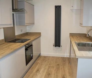 2 bedroom terraced house to rent - Photo 3