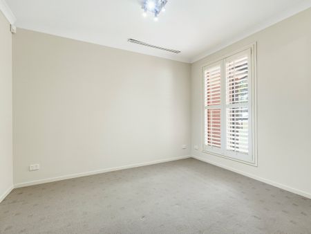 Spacious Family Living with Alfresco Appeal - Photo 4