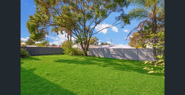 3 Bedroom House in Benowa - Photo 1