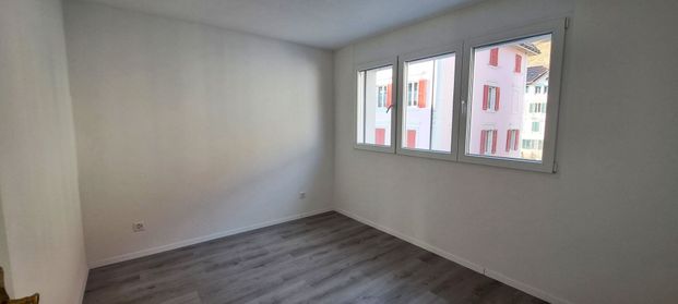 St-Imier, 4.5-room apartment on the 1st floor with balcony - Photo 1