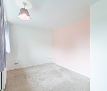 2 bedroom semi-detached house to rent - Photo 5