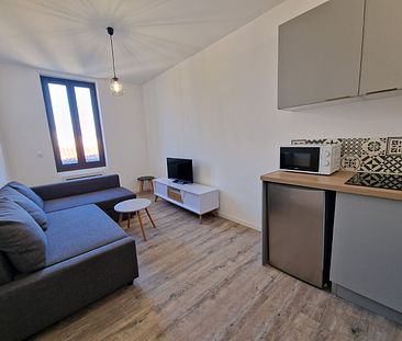 Appartement 2 pièces 28m2 MARSEILLE 9EME 720 euros - Photo 2