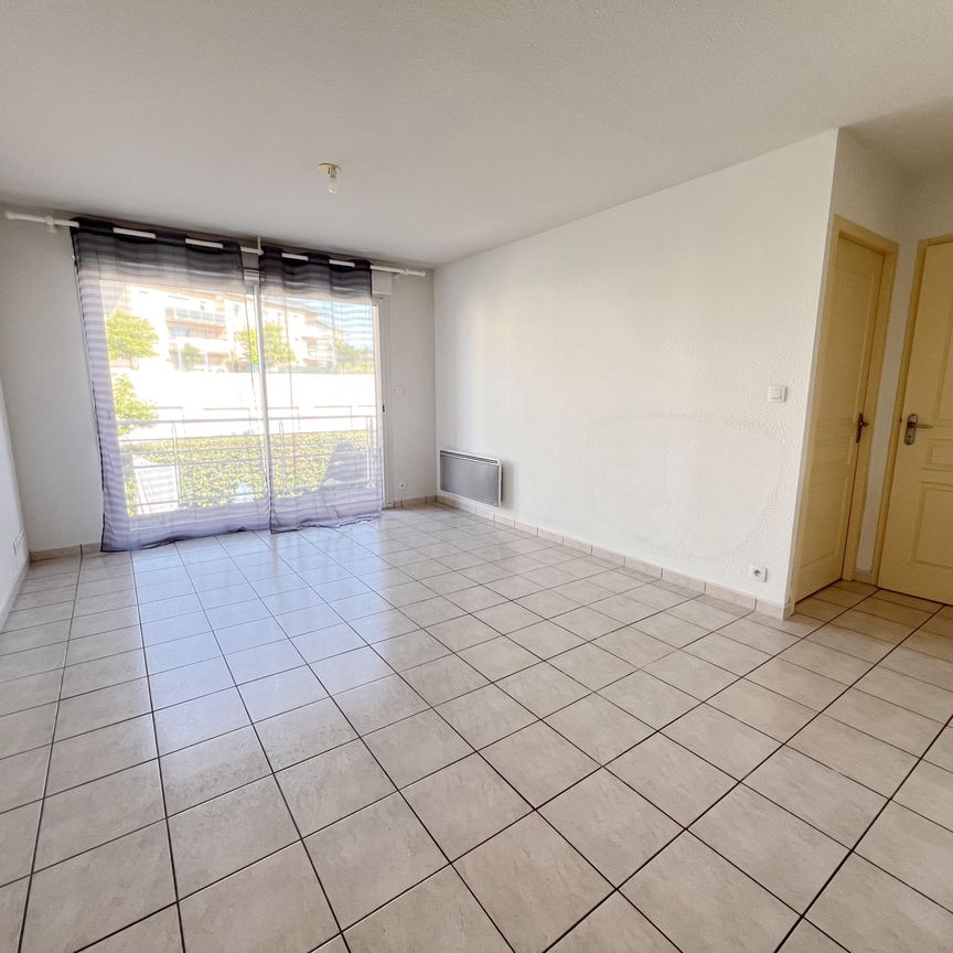 Location Appartement 2 pièces 31m² ONET LE CHATEAU 12850 - Photo 1