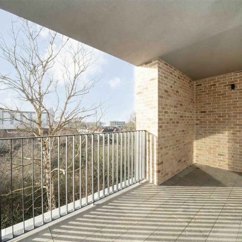 Oberman Road, NW10, London - Photo 1