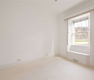 A beautiful three bedroom detached family home, available on an unf... - Photo 5
