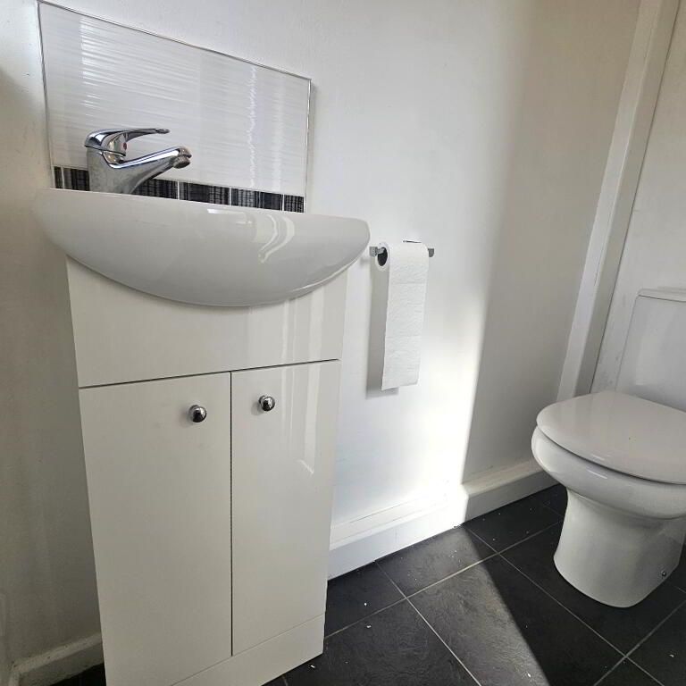 30 Ligoniel Road, Belfast, BT14 8BX - Photo 1