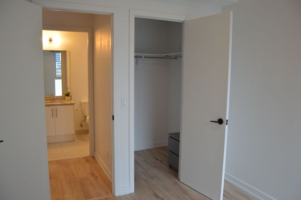 For Lease - 335 WHEAT BOOM Drive Unit# 203, Oakville, Ontario - Photo 1