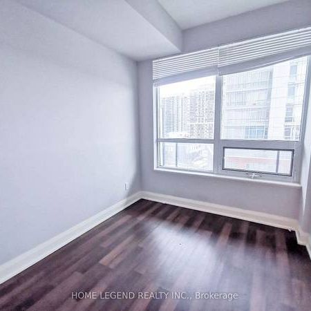 Yonge & Finch Bright +Spacious 2Bdrm Corner Unit Open Concept Kitchen - Photo 3