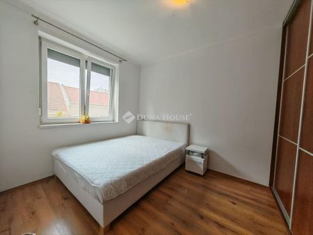 Kiadó újszerű állapotú lakás - Szolnok - Fotó 3