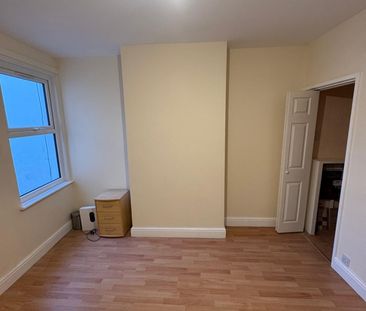 2 Bed Semi-Detached House, Queens Road, CR0 - Photo 1