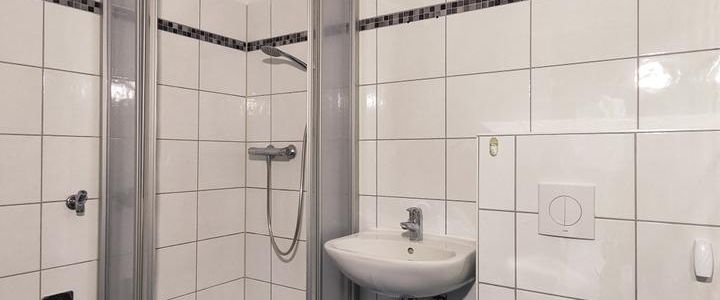 *Großzügige 2-Raumwohnung*Dusche*Balkon*Blick ins Grüne - Photo 1