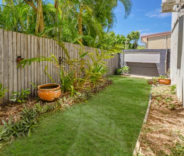 Gorgeous Townhouse in North Ward! - Photo 1