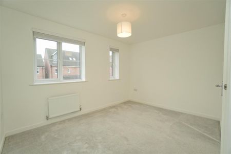 3 bedroom House To Let - Photo 4