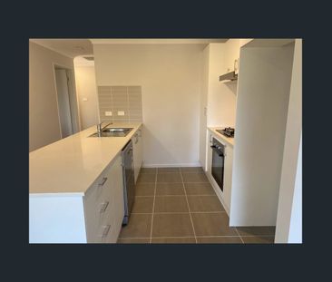 🏡 "Charming 2-Bedroom Rental in Desirable Greta Neighborhood - Book... - Photo 3