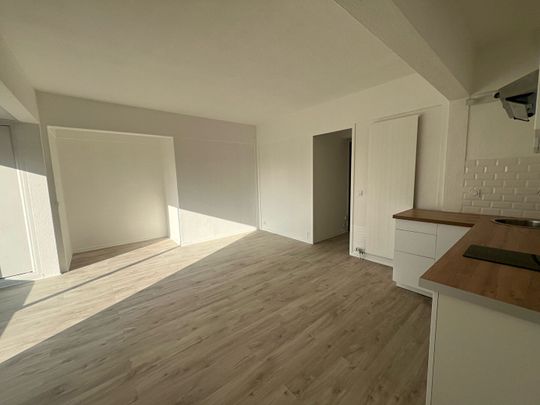 Location Appartement 1 pièce 31m² - Photo 1