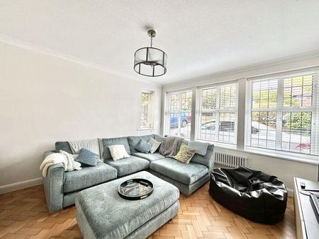 5 bedroom detached house to rent - Photo 2