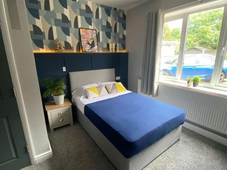 5 bedroom house of multiple occupation to rent - Photo 2