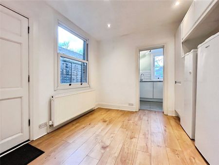 Alexandra Road, Hounslow, TW3 4HN - Photo 3