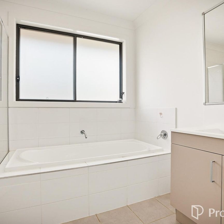 Family Home in Box Hill - Photo 1