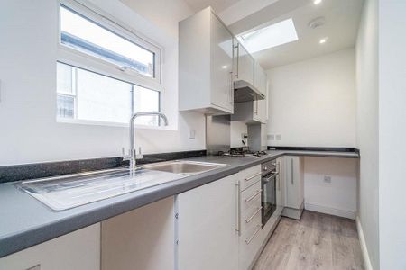 1 bedroom flat to rent - Photo 5