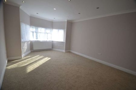 Price £5,000 pcm - Available 15/08/2026 - Part Furnished - Photo 5