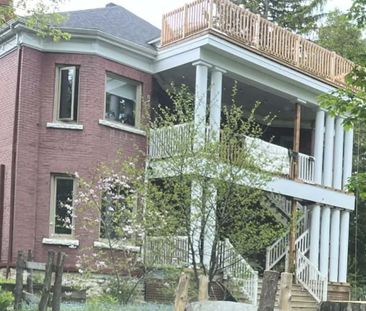 NOUVEAU PRIX 1665 $ TRÈS GRAND 5 ½ Vieux NORD de Sherbrooke Endroit... - Photo 3
