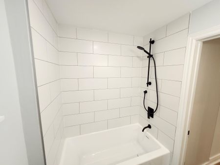 For Lease - 668 Willard Avenue Unit# 5, Toronto, Ontario - Photo 2