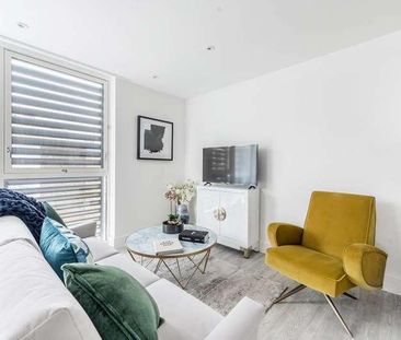 Easton Lodge, Ealing, W7 - Photo 2