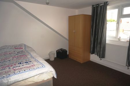 Moira Street, Adamsdown - Photo 4