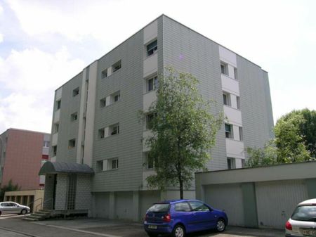 Appartement dernièrement rénové de 3 pièces avec balcon ! - Photo 5